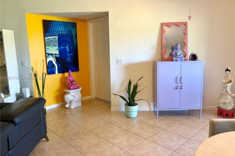 Copropriété à vendre à Pembroke Pines, Floride: 2 chambres, 125.6 m2 № 2050194 - photo 6