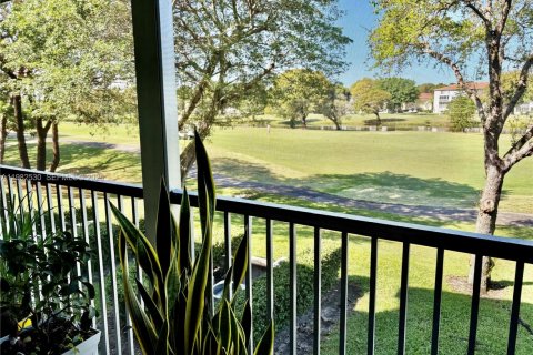 Copropriété à vendre à Pembroke Pines, Floride: 2 chambres, 125.6 m2 № 2050194 - photo 19