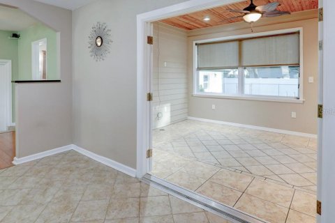 Casa en venta en Saint Petersburg, Florida, 3 dormitorios, 135.27 m2 № 2387408 - foto 11