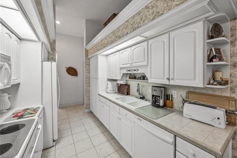 House in Winter Haven, Florida 3 bedrooms, 152.82 sq.m. № 1870732 - photo 9