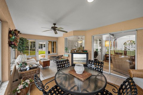 House in Winter Haven, Florida 3 bedrooms, 152.82 sq.m. № 1870732 - photo 14