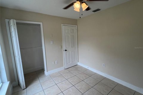 House in Apopka, Florida 3 bedrooms, 104.98 sq.m. № 2258993 - photo 19