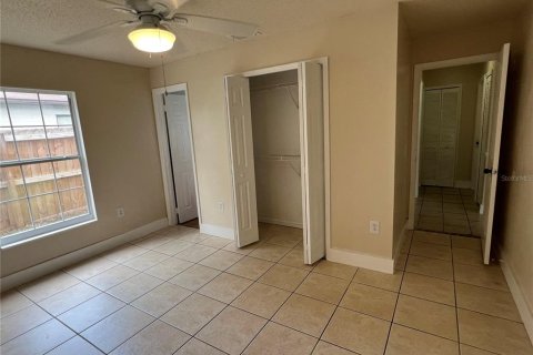 House in Apopka, Florida 3 bedrooms, 104.98 sq.m. № 2258993 - photo 15