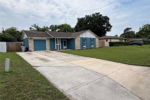 House in Apopka, Florida 3 bedrooms, 104.98 sq.m. № 2258993 - photo 5