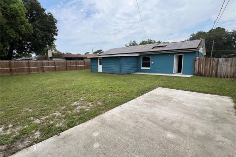 House in Apopka, Florida 3 bedrooms, 104.98 sq.m. № 2258993 - photo 25