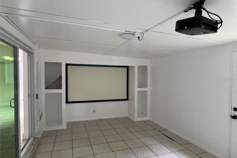 House in Apopka, Florida 3 bedrooms, 104.98 sq.m. № 2258993 - photo 12