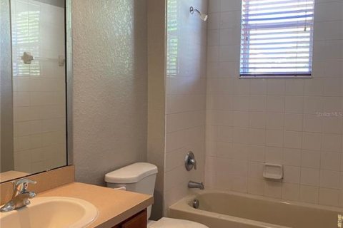 Villa ou maison à louer à Kissimmee, Floride: 3 chambres, 168.43 m2 № 1797877 - photo 4