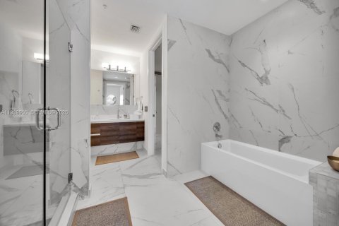 Condo in Coral Gables, Florida, 4 bedrooms  № 1997669 - photo 22