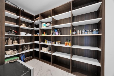 Condo in Coral Gables, Florida, 4 bedrooms  № 1997669 - photo 18