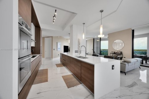 Condo in Coral Gables, Florida, 4 bedrooms  № 1997669 - photo 14