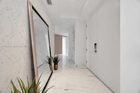 Condo in Coral Gables, Florida, 4 bedrooms  № 1997669 - photo 6