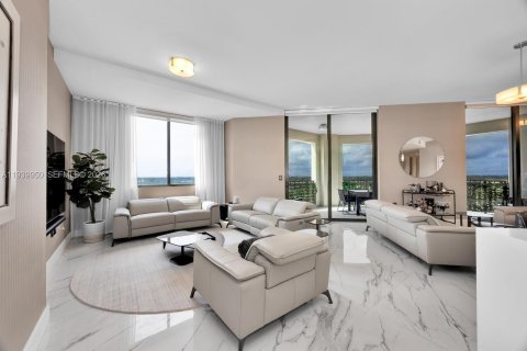 Condo in Coral Gables, Florida, 4 bedrooms  № 1997669 - photo 2