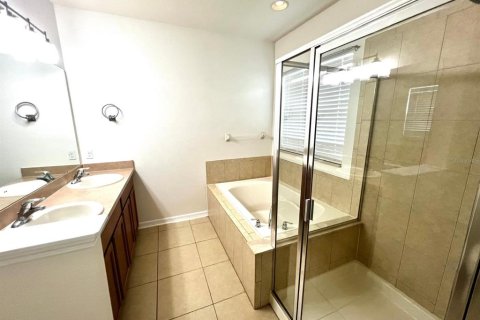Touwnhouse à vendre à Orlando, Floride: 3 chambres, 161.37 m2 № 1911407 - photo 10