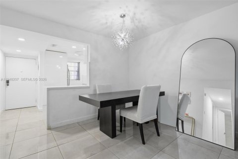 Купить кондоминиум в Плантация, Флорида 2 спальни, 91.97м2, № 2089119 - фото 12