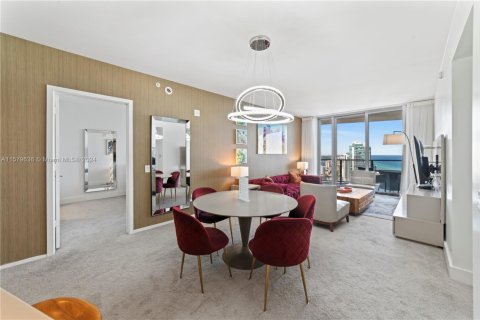 Снять в аренду кондоминиум в Холливуд, Флорида 2 спальни, 109.53м2, № 1958876 - фото 4