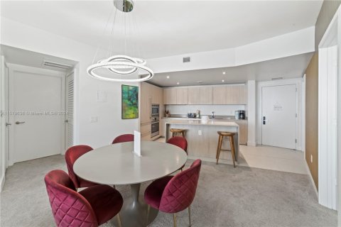 Снять в аренду кондоминиум в Холливуд, Флорида 2 спальни, 109.53м2, № 1958876 - фото 7