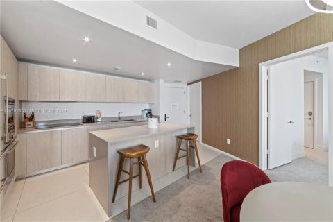 Снять в аренду кондоминиум в Холливуд, Флорида 2 спальни, 109.53м2, № 1958876 - фото 8