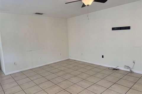 Villa ou maison à vendre à Tampa, Floride: 3 chambres, 112.88 m2 № 2417008 - photo 2