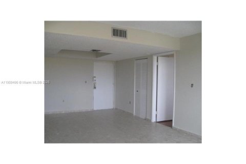 Condominio en venta en Miami, Florida, 2 dormitorios, 76.83 m2 № 1965183 - foto 1