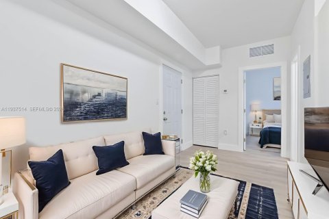 Propiedad comercial en venta en Miami, Florida № 2088489 - foto 14