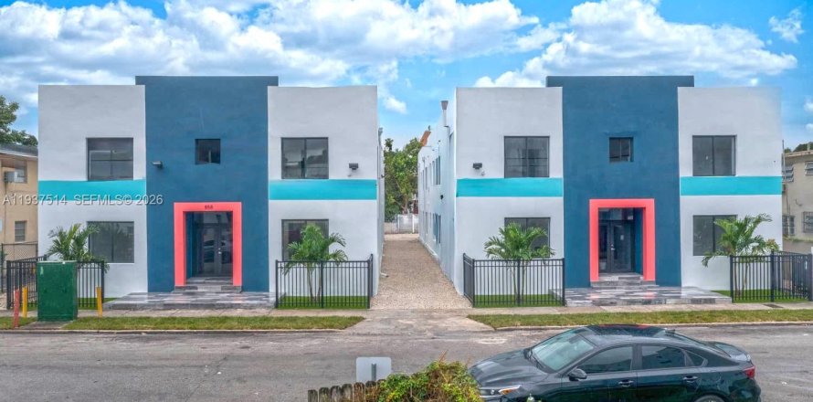 Propiedad comercial en Miami, Florida № 2088489