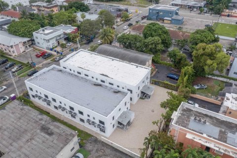 Propiedad comercial en venta en Miami, Florida № 2088489 - foto 7