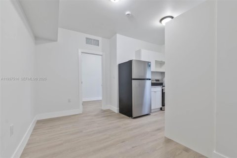 Propiedad comercial en venta en Miami, Florida № 2088489 - foto 28
