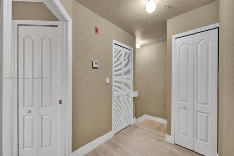 Купить таунхаус в Плантация, Флорида 2 спальни, 111.95м2, № 1969260 - фото 21