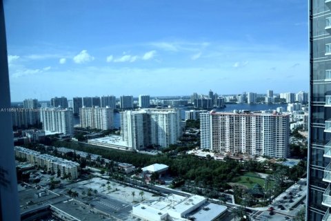 Condominio en venta en Sunny Isles Beach, Florida, 4 dormitorios, 222.41 m2 № 2035403 - foto 11