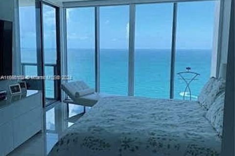 Condominio en venta en Sunny Isles Beach, Florida, 4 dormitorios, 222.41 m2 № 2035403 - foto 10
