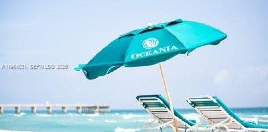 Apartamento en Sunny Isles Beach, Florida 2 dormitorios, 163.51 m2 № 2025679