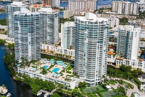 Apartamento en alquiler en Sunny Isles Beach, Florida, 2 dormitorios, 163.51 m2 № 2025679 - foto 8