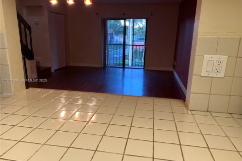 Condominio en venta en Miami, Florida, 3 dormitorios, 126.72 m2 № 1987916 - foto 5