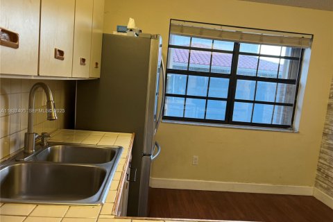 Condominio en venta en Miami, Florida, 3 dormitorios, 126.72 m2 № 1987916 - foto 18