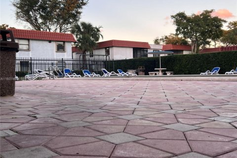 Condominio en venta en Miami, Florida, 3 dormitorios, 126.72 m2 № 1987916 - foto 11