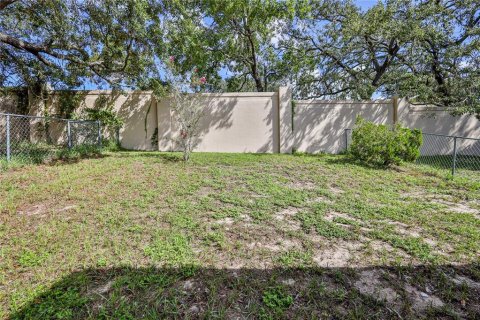 Commercial property in Spring Hill, Florida 4 bedrooms, 193.24 sq.m. № 2373574 - photo 26