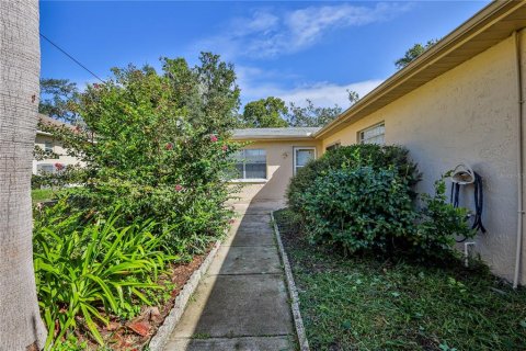 Commercial property in Spring Hill, Florida 4 bedrooms, 193.24 sq.m. № 2373574 - photo 7