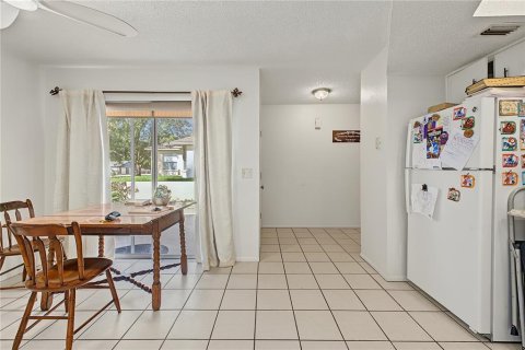 Commercial property in Spring Hill, Florida 4 bedrooms, 193.24 sq.m. № 2373574 - photo 12