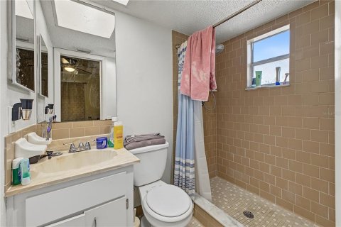 Commercial property in Spring Hill, Florida 4 bedrooms, 193.24 sq.m. № 2373574 - photo 18