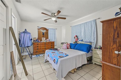 Commercial property in Spring Hill, Florida 4 bedrooms, 193.24 sq.m. № 2373574 - photo 17