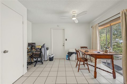 Commercial property in Spring Hill, Florida 4 bedrooms, 193.24 sq.m. № 2373574 - photo 11