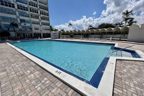 Copropriété à vendre à North Miami, Floride: 1 chambre, 79.43 m2 № 2146502 - photo 20