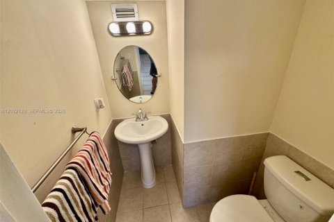 Copropriété à vendre à North Miami, Floride: 1 chambre, 79.43 m2 № 2146502 - photo 9