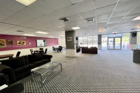 Copropriété à vendre à North Miami, Floride: 1 chambre, 79.43 m2 № 2146502 - photo 14
