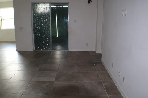 Casa en venta en Groveland, Florida, 4 dormitorios, 168.34 m2 № 1906963 - foto 4