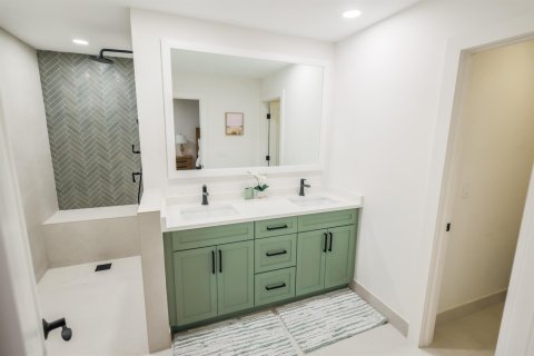 Casa en alquiler en Delray Beach, Florida, 5 dormitorios, 283.63 m2 № 2250699 - foto 20