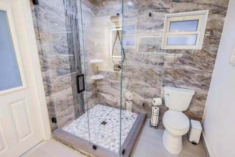 Casa en alquiler en Delray Beach, Florida, 5 dormitorios, 283.63 m2 № 2250699 - foto 30