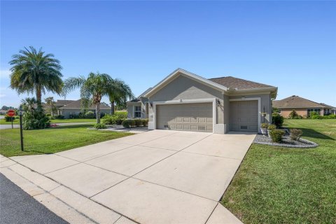 House in Summerfield, Florida 3 bedrooms, 211.63 sq.m. № 1420956 - photo 2