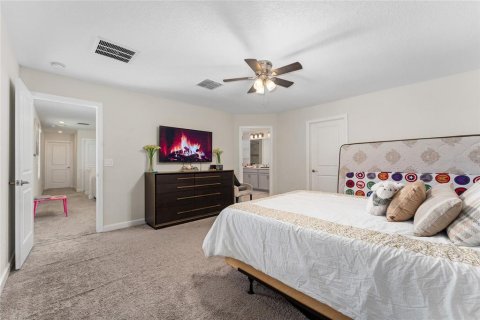 Casa en venta en Orlando, Florida, 4 dormitorios, 230.03 m2 № 1902480 - foto 27