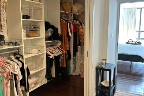 Condominio en alquiler en Miami, Florida, 3 dormitorios, 191.29 m2 № 1959642 - foto 7